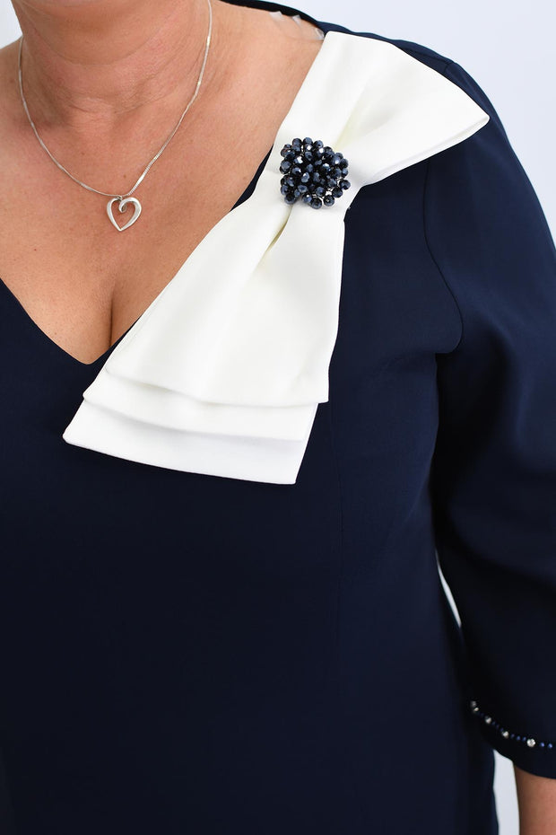 Lizabella Navy Straight Dress With Cream Bow & Brooch -L-24AW-2930-40