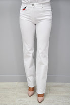 https://cdn.shopify.com/s/files/1/1183/1384/files/Zerres_Cora_Comfort_White_Jeans_-_1507_540_01.mp4?v=1593533896