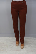 https://cdn.shopify.com/s/files/1/1183/1384/files/Robell_Marie_Copper_Full_Length_Trousers_-_51412_5499_290_0bf41f21-0a3a-4340-af97-d13d095a5fbf.mp4?v=1603984494