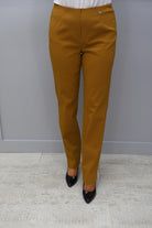 https://cdn.shopify.com/s/files/1/1183/1384/files/Robell_Marie_Mustard_Full_Length_Trousers_-_51412_5499_26_81c45eb0-2b23-4bb0-9677-5e81e0eeeffc.mp4?v=1603984623