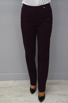 https://cdn.shopify.com/s/files/1/1183/1384/files/Robell_Marie_Maroon_Trousers_-_51412_5499_560.mp4?v=1603978293