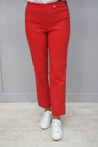 https://cdn.shopify.com/s/files/1/1183/1384/files/Robell_Bella_Trousers_Red_40_-_51568_5499_352c30c9-e598-4ba6-bc44-b5bc0ce389f3.mp4?v=1589383590