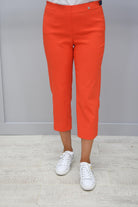 https://cdn.shopify.com/s/files/1/1183/1384/files/Robell_Marie_Orange_Cropped_Trousers_-_51576_5499_321_cc3b463c-0004-4341-a022-d97c9afffcfb.mp4?v=1590063564