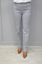 https://cdn.shopify.com/s/files/1/1183/1384/files/Robell_Marie_Full_Length_Trousers_Sliver_Grey_-_51412_5499_920_f96bc1ca-a1e9-415b-836d-7d7e782798e6.mp4?v=1591787143